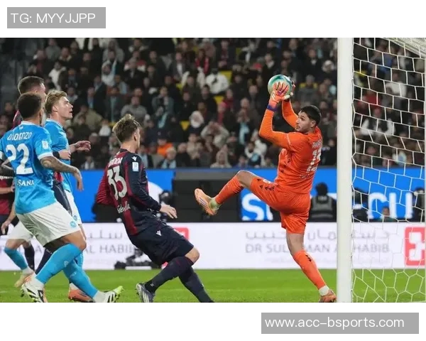 那不勒斯精彩进球波利塔诺助攻斯皮纳佐拉精彩抽射破门