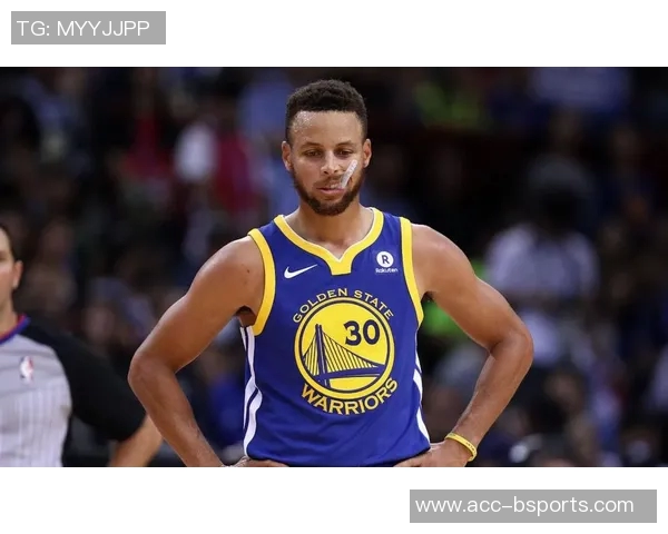 库里右膝髌股关节疼痛综合征确诊球队每日观察状态更新 库里右膝髌股关节疼痛综合征确诊球队每日观察状态更新